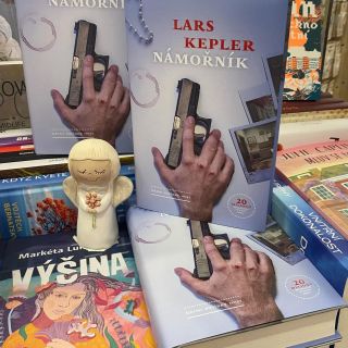 Novinku Larse Keplera s dechberoucími povídkami samozřejmě koupíte v našem Knihkupectví M.Procházka v Třinci 👌📚