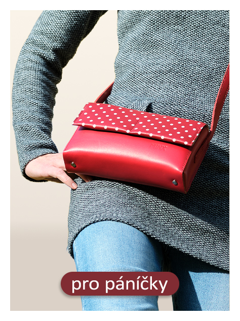 Kožená kabelka červená s puntíky