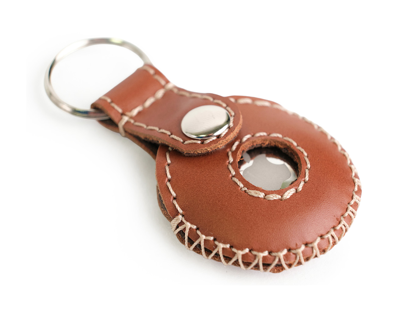 Ručně šité kožené pouzdro na AirTag