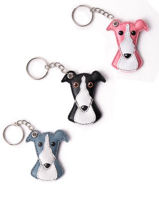 Novinka podle vašeho přání 🖤🤍 Přívěsek inspirovaný vipety máme teď nově i v černobílé variantě. Ptali jste se na něj na...