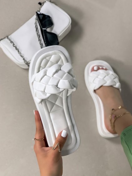 PLATFORMOVÉ DÁMSKE ŠĽAPKY BIELE SS-107