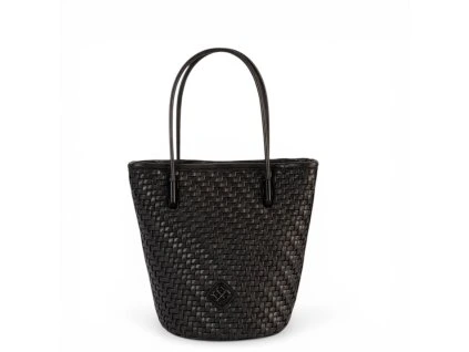 261381 black front Photoroom