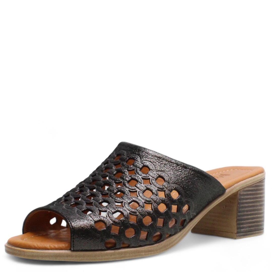 IBERIUS DÁMSKÉ PANTOFLE MAGO 06090286196. ČERNÁ Barva: Černá