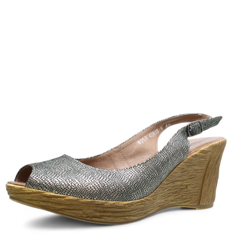 DÁMSKÉ SANDÁLY ACORD 8258 145 Barva: STŘÍBRNÁ