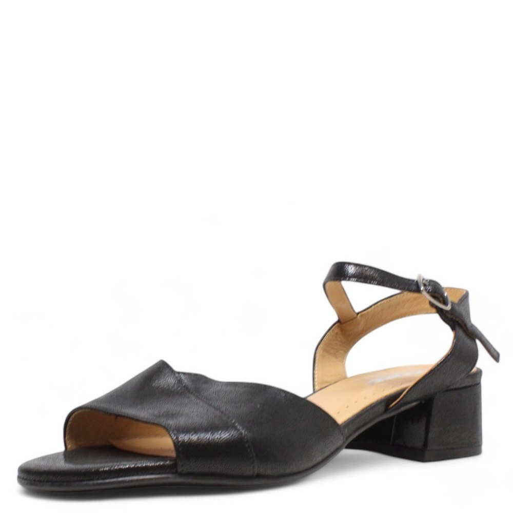 DÁMSKÉ SANDÁLY ACORD 8770 538 ČERNÁ Barva: Černá