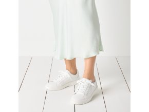 001 23709 44 100 MO1