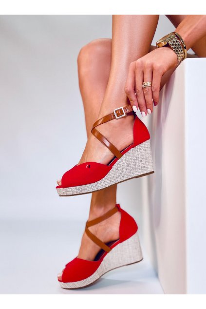 Vysoké sandále na platforme červené