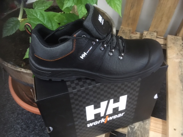 Správna voľba pracovnej obuvi