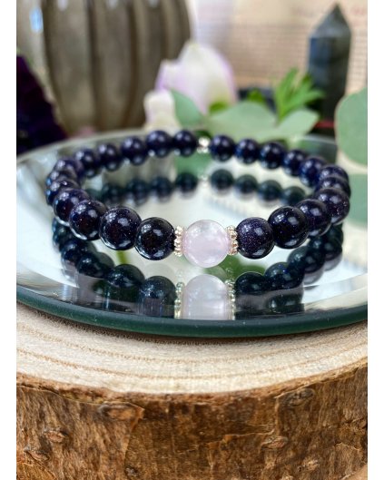 Náramek z minerálů perla z růženínu s lapis lazuli korálky