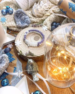 #utulnydomov #laskakmineralum #pozitivnivibrace #udelamsitohezký #flatlay #domov #spiritualita #krasa #dekoracedobytu #vanoce