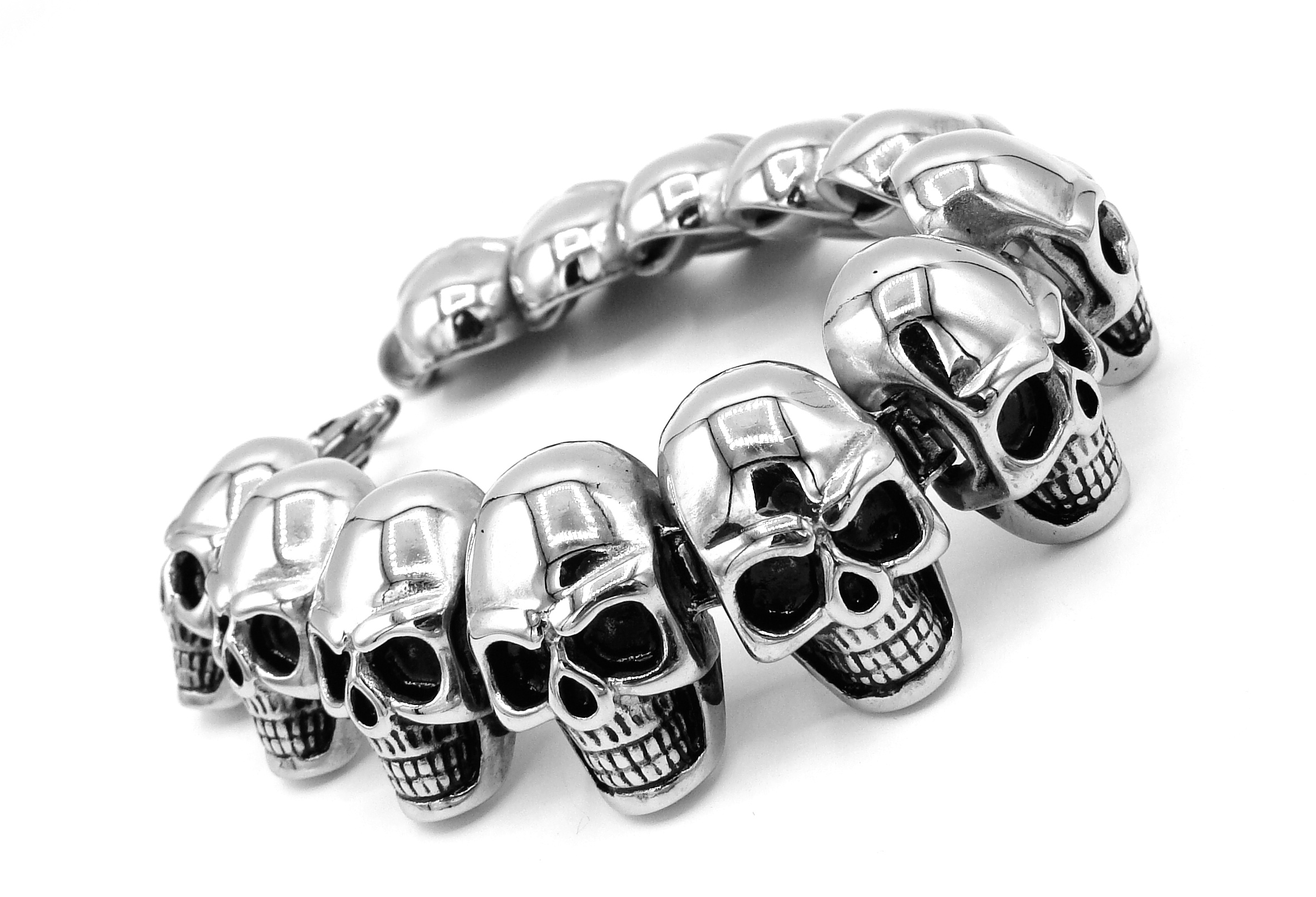 Steel Jewelry Náramek masivní lebky z chirurgické oceli NR150134