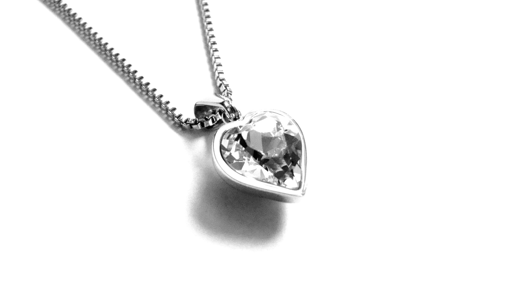 Levně Steel Jewelry Náhrdelník srdce čiré z chirurgické oceli NH151115