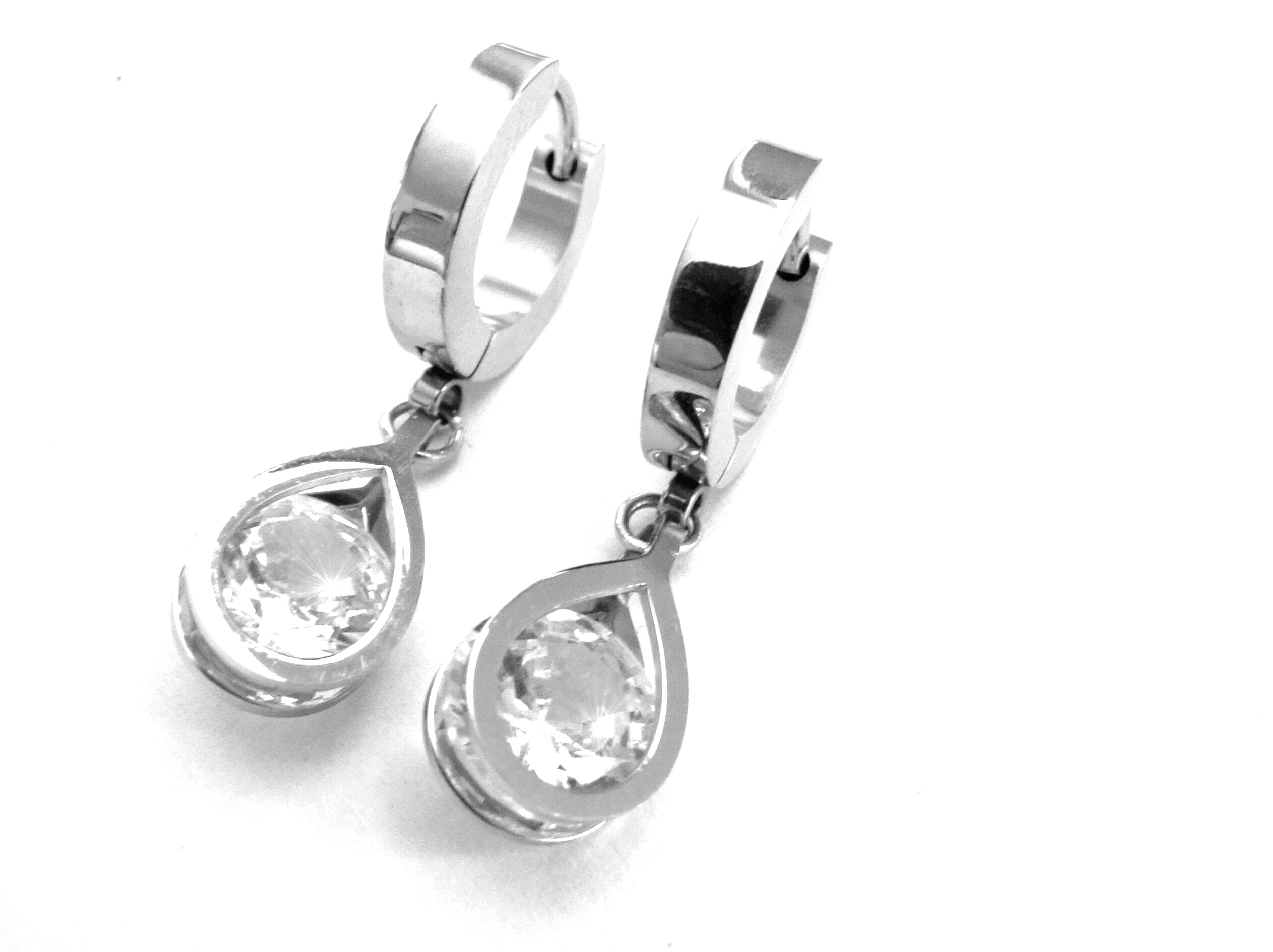 Steel Jewelry Náušnice slzy bílé z chirurgické oceli NS150311