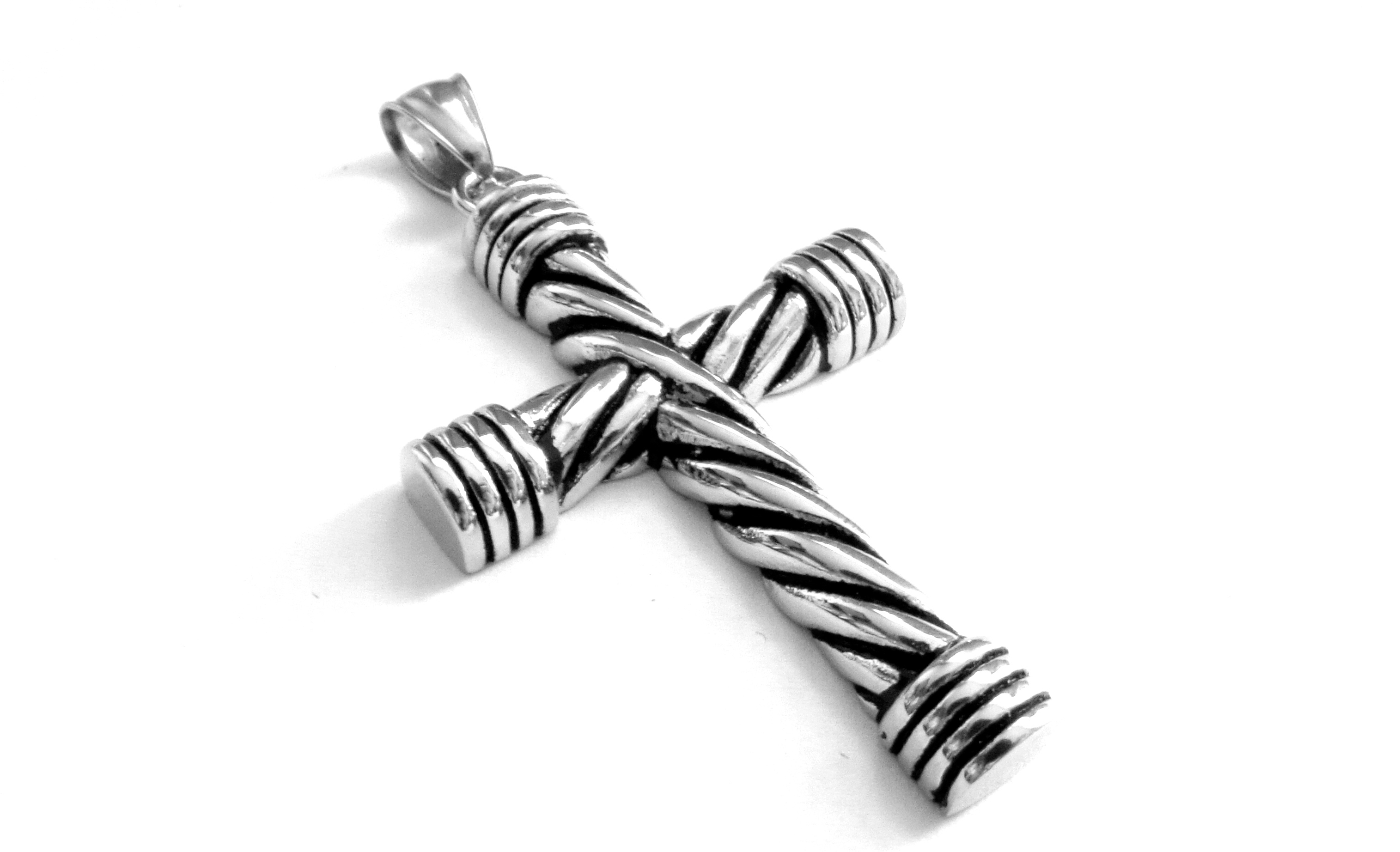 Steel Jewelry Přívěsek kříž z chirurgické oceli PR140133