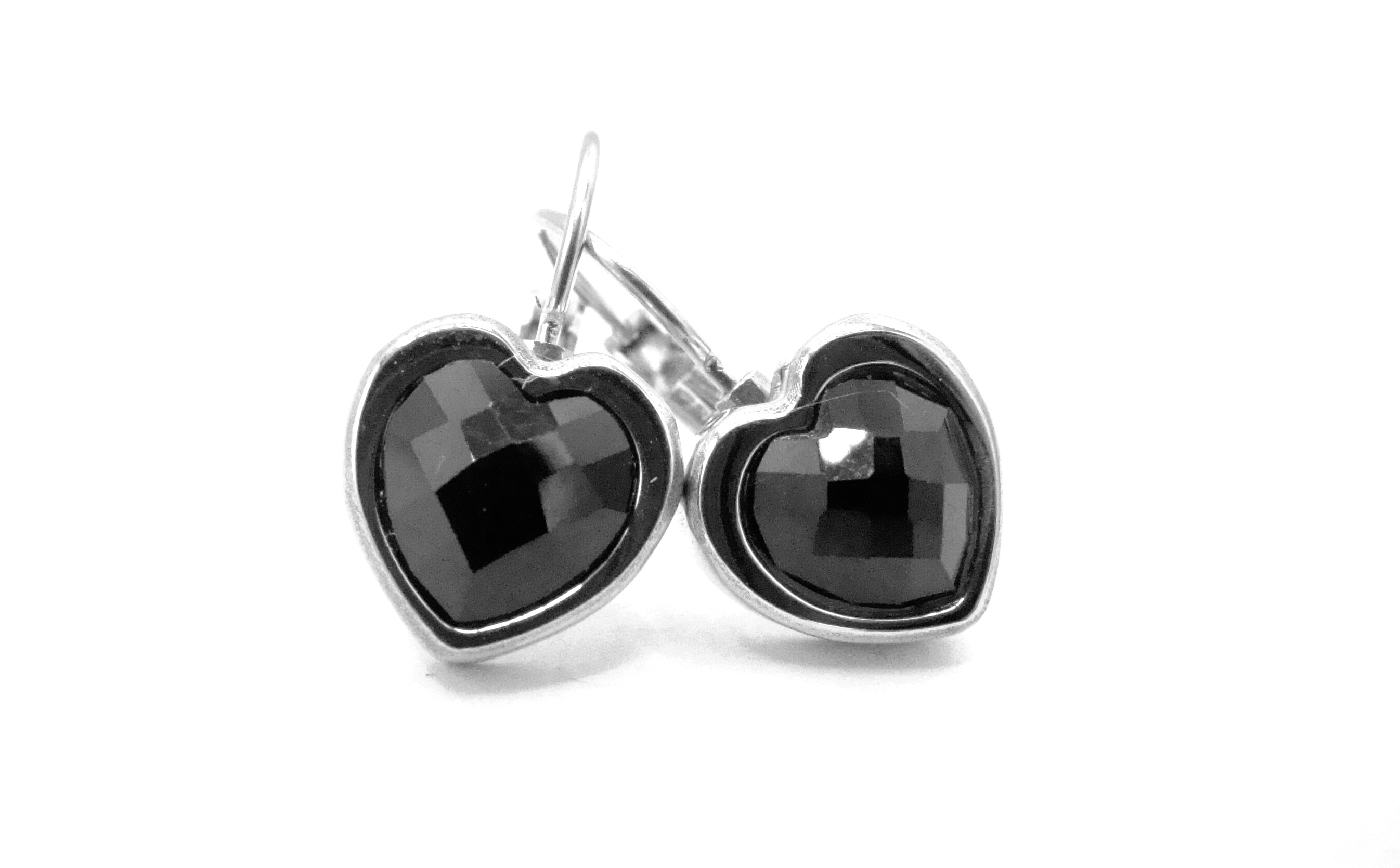 Steel Jewelry Náušnice černé srdce z chirurgické oceli NS220109
