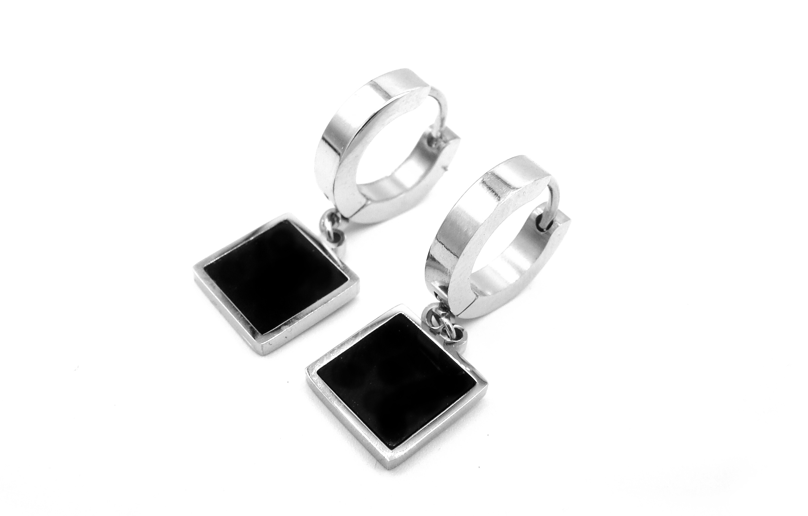 Steel Jewelry Náušnice černý čtvereček z chirurgické oceli NS220191