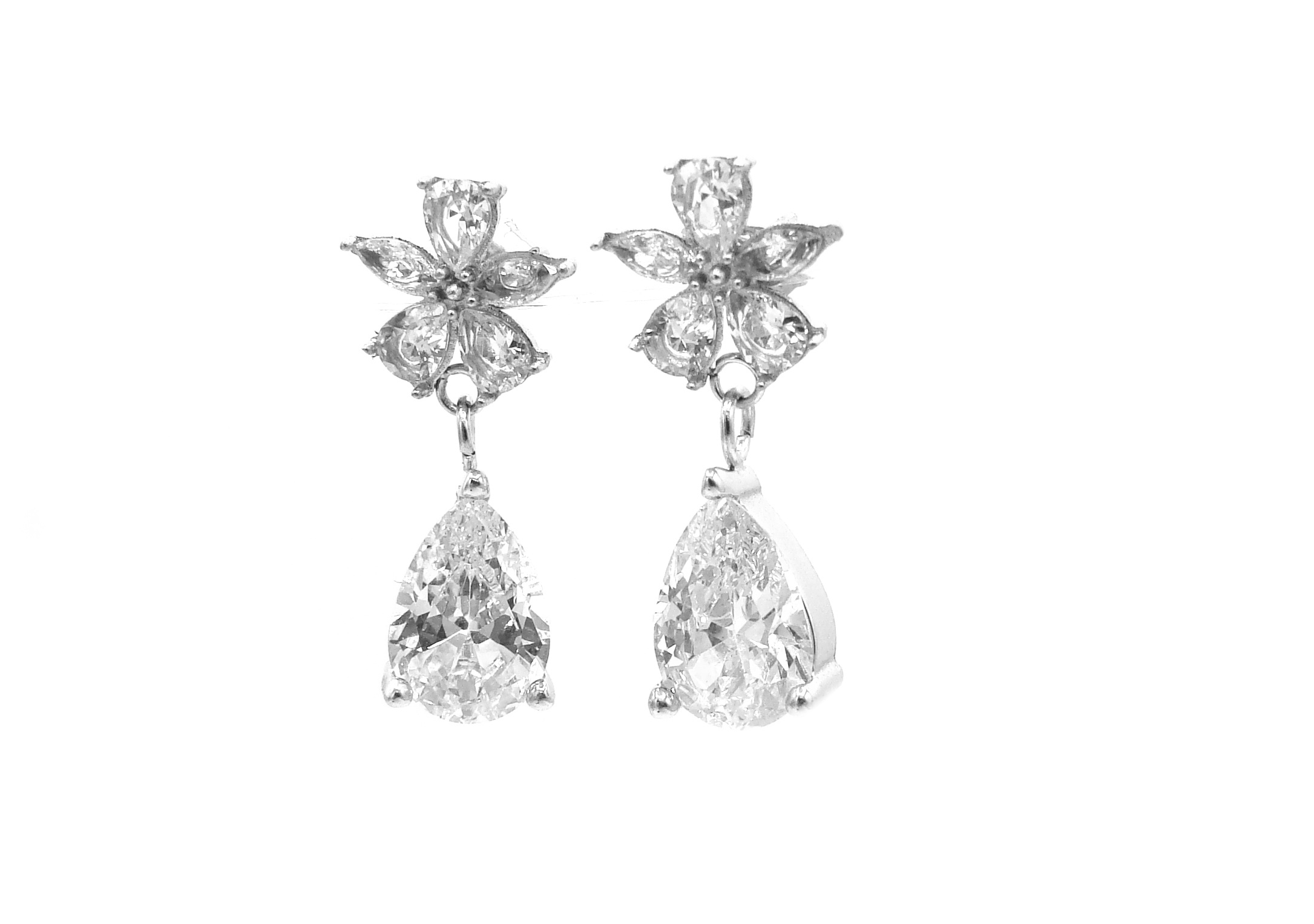 Levně Steel Jewelry Náušnice DÁMSKÉ BÍLÉ z chirurgické oceli NS231273