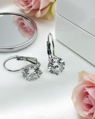 Šperk, který o vás řekne vše, aniž byste promluvila. 🤫 Hledáte ten jeden kousek, který se hodí ke všemu? Naše ocelové...