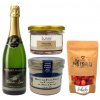Bublinky v champagne stylu s luxusním bloc de foie gras, sušenými jahodami a jahodovo vanilkovým džemem OceněnáVína CZ
