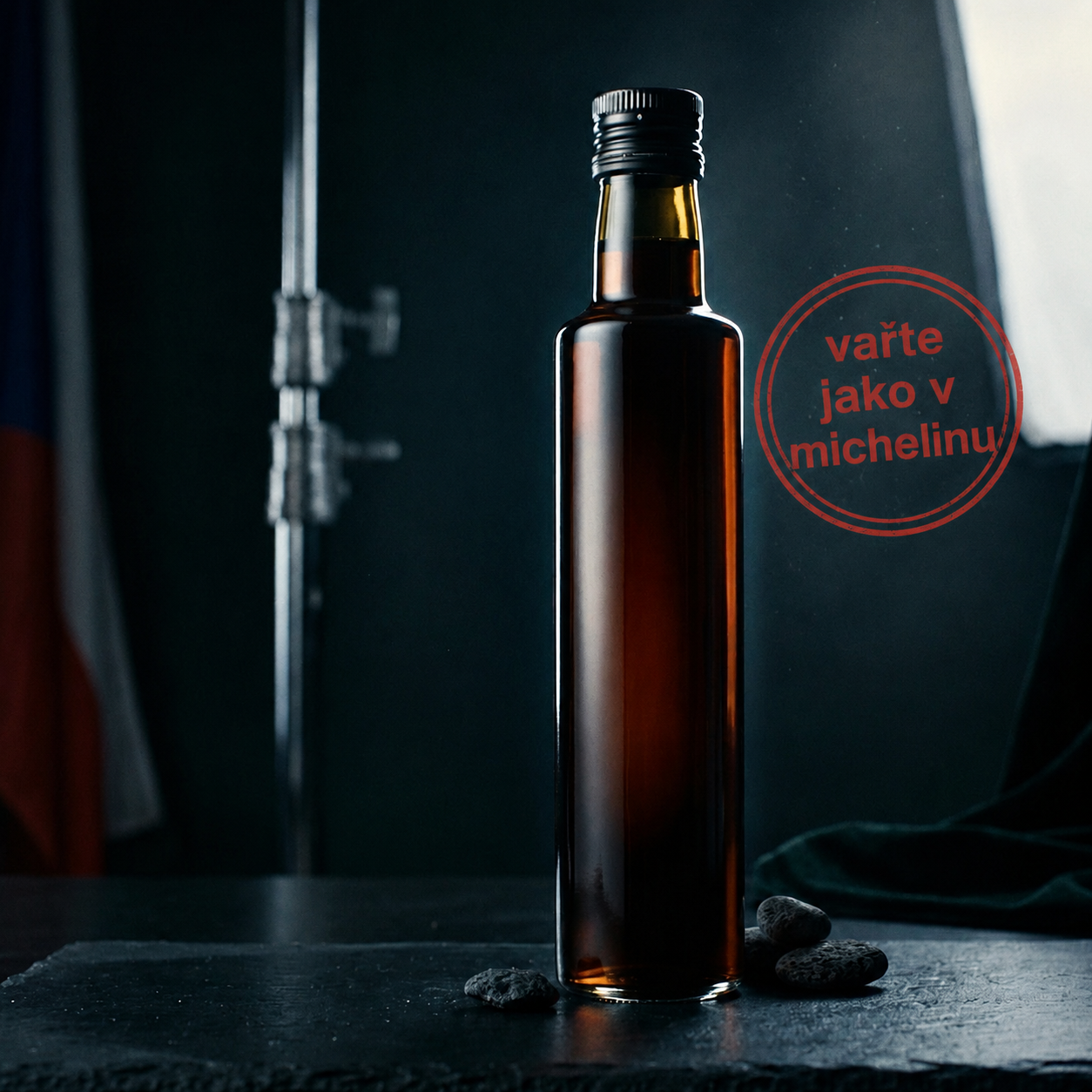 Jablečný ocet Oceterie 250 ml fotografovaný velkoformátovým fotoaparátem