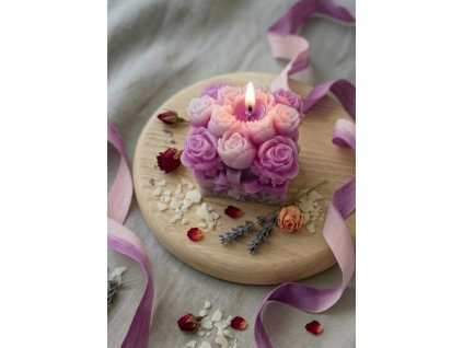 Košík s růžemi 2