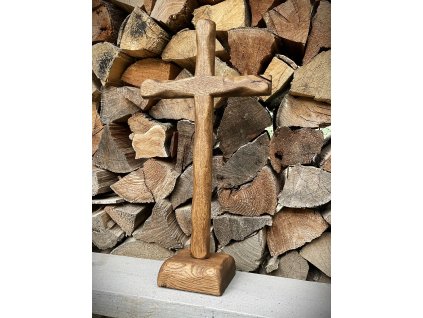 Kříž broušený 50 cm s podstavcem barva Ořech č.142