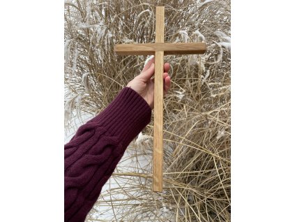 Dubový kříž 40 cm k zavěšení č. 155