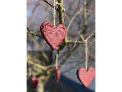 Srdce k zavěšení s vrypy