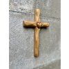 Dřevěný kříž 20 cm se srdcem