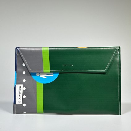 1 KE00033 Obal na notebook 14 ODPADNESH z použitého reklamného banneru pomáha sociálne slabším