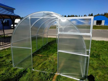 Polykarbonátový skleník IGEL SAGE 4 x 2,6 m, 4 mm + Predmontáž polykarbonátu na čelá skleníka zadarmo