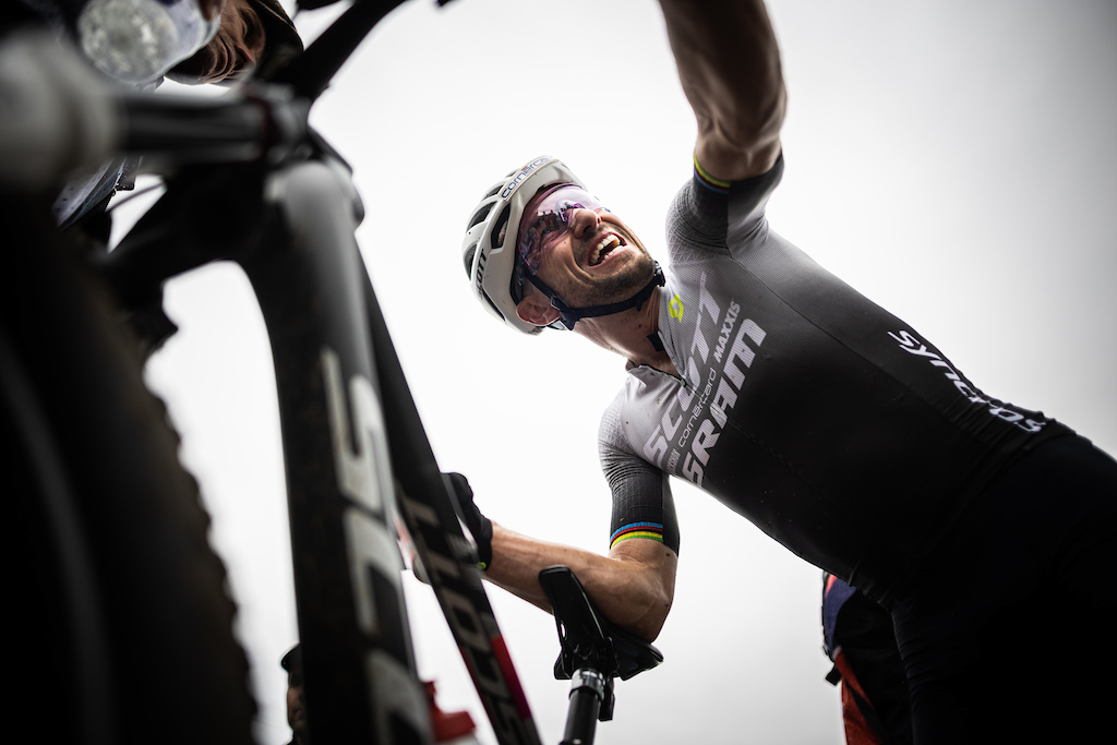 Nino Schurter ještě neskončil se závoděním