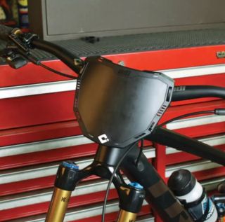 Konečně tady! 🔥 Univerzální číselná tabulka od ODI, která sedne prakticky na každej bike - ať už máš dvou-korunkovou nebo...