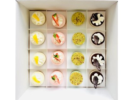 Boxík variace jahodových, pistáciových, citrónových a čokoládových Mini Cheesecake