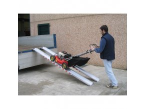 Hliníkové nájezdové rampy s vedením, pár, 2000x155 mm, 739 - 986 kg