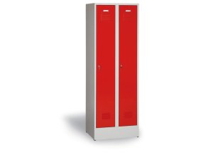 plechova satni skrinka economic na soklu 2 oddily 1800 x 600 x 500 mm otocny zamek cervene dvere 4390