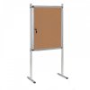 vnitrni vitrina na stojanu 720 x 980 mm korkova oboustranna 6551