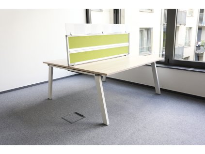 Stůl, dvoupracoviště, Steelcase, 160x160 akácie/bílá, vč. paravánu/zelený