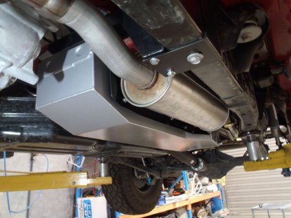 11190 lra pridavna palivova nadrz 64l jeep gladiator jt 3 6 v6 pentastar benzin