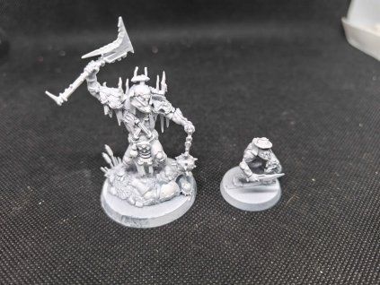 Orruk Warclans Killaboss with Stab-grot (Bazar)