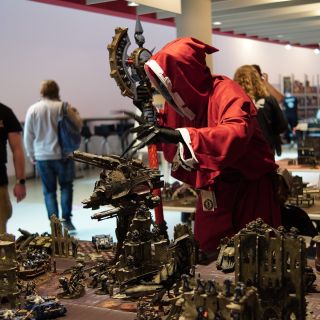 Náš Warbringer Nemesis Titan dostal požehnání od Tech Priesta! Můžete se taky mrknout u nás na #comicconprague2026...