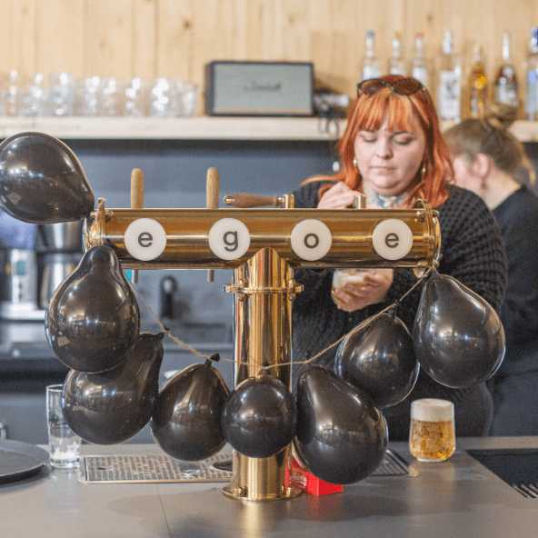 Když se spojí design, odvaha a výběrová káva: kavárna Café 519 ve firmě Egoé otevřela během dvou týdnů