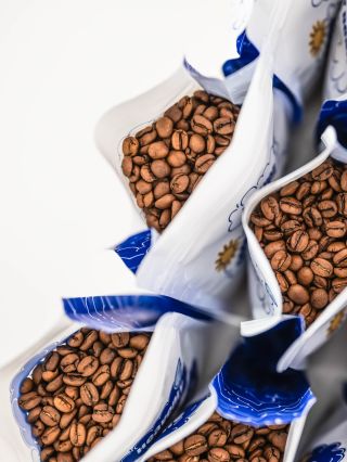 V sobotu se rozestoupí nebesa nad Krakovem. Jedeme na @festiwal_kawy. 💙 Náš nebeský povoz ještě nikdy neparkoval tak...