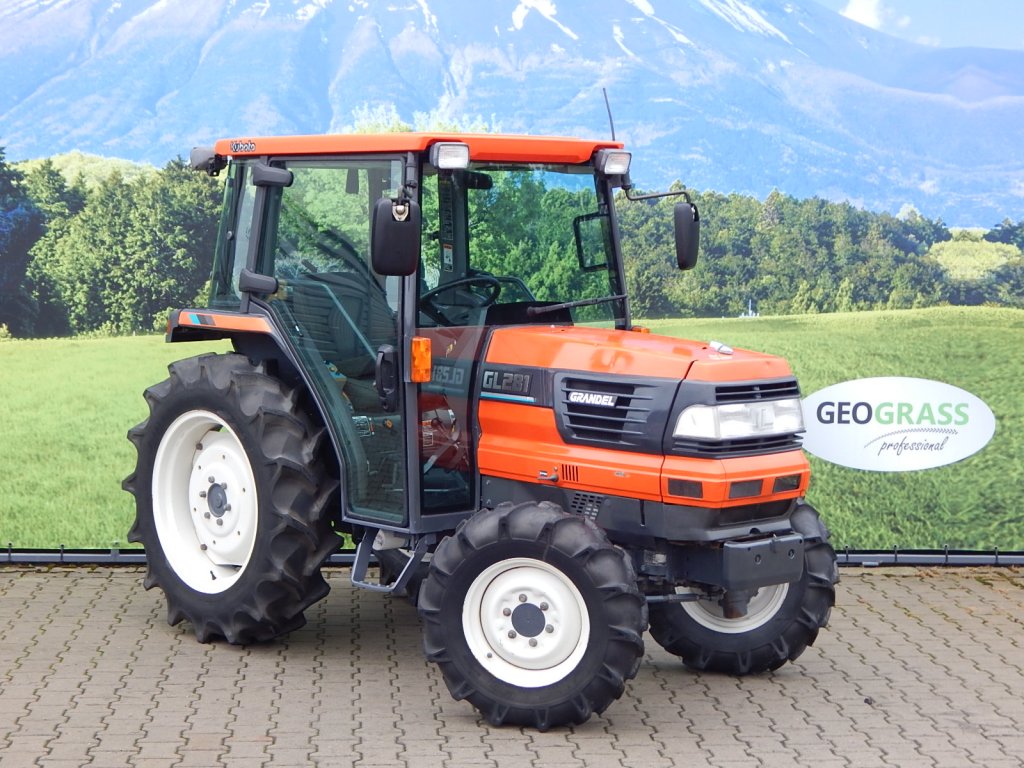 Malotraktor Kubota GL 320 s čelním nakladačem ok traktory 1