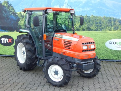 Hinomoto, model NX321, nr. ramy 50025 4WD+KABINA (2)