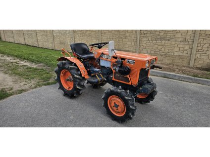 Malotraktor Kubota 4x4 7001 ok traktory.cz 1