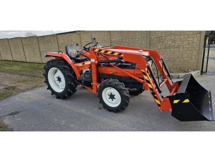 malotraktor Kubota GL25 s čelním nakladačem ok traktory 1