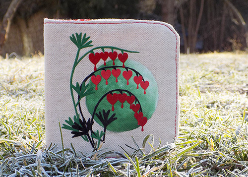 Nažehlované grafice to sluší i s malbou