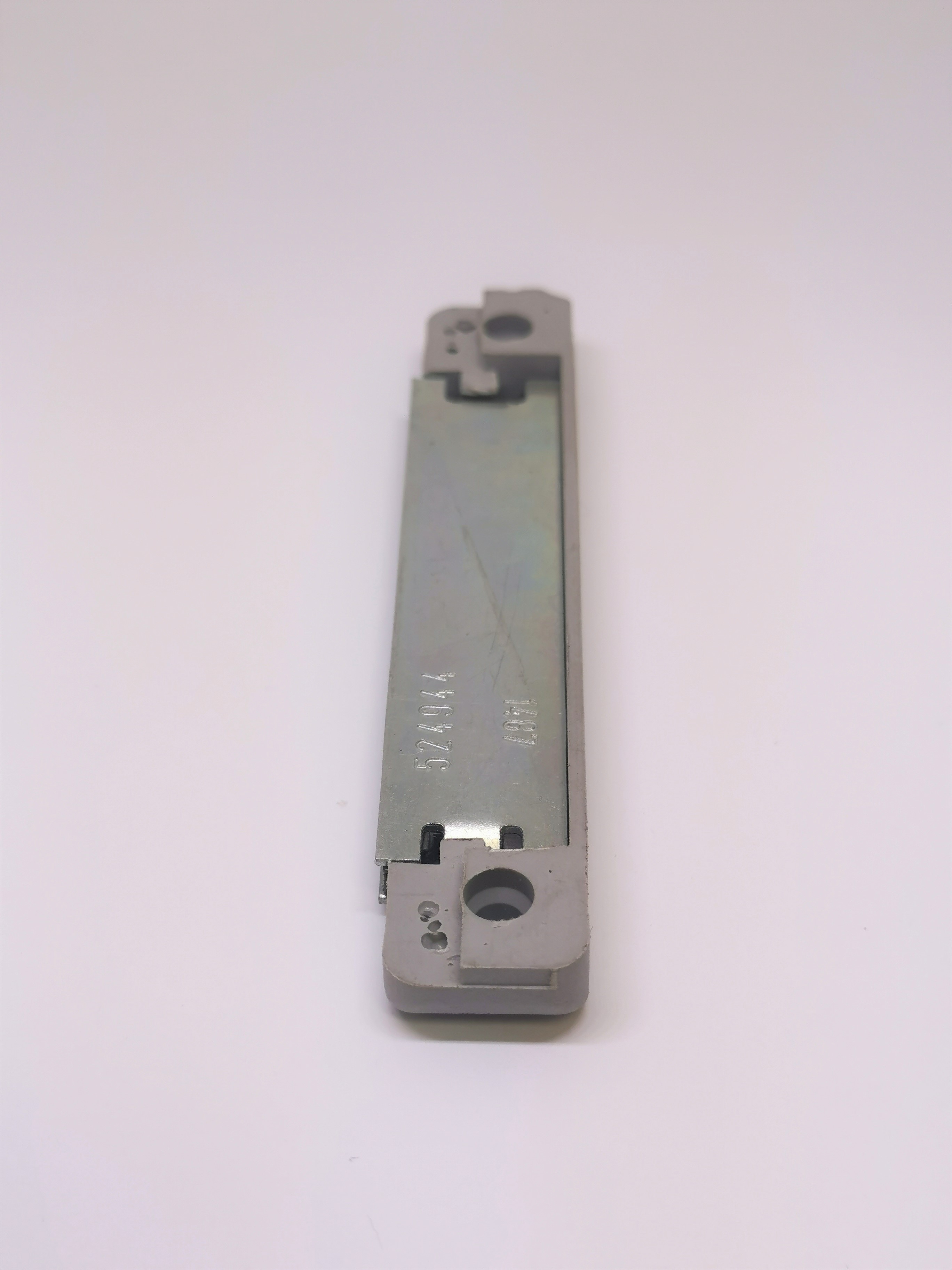 Magnetická západka ROTO NT pro 1-křídlé PVC dveře Výběr profilu: Trocal 88+;Trocal Innonova 2000