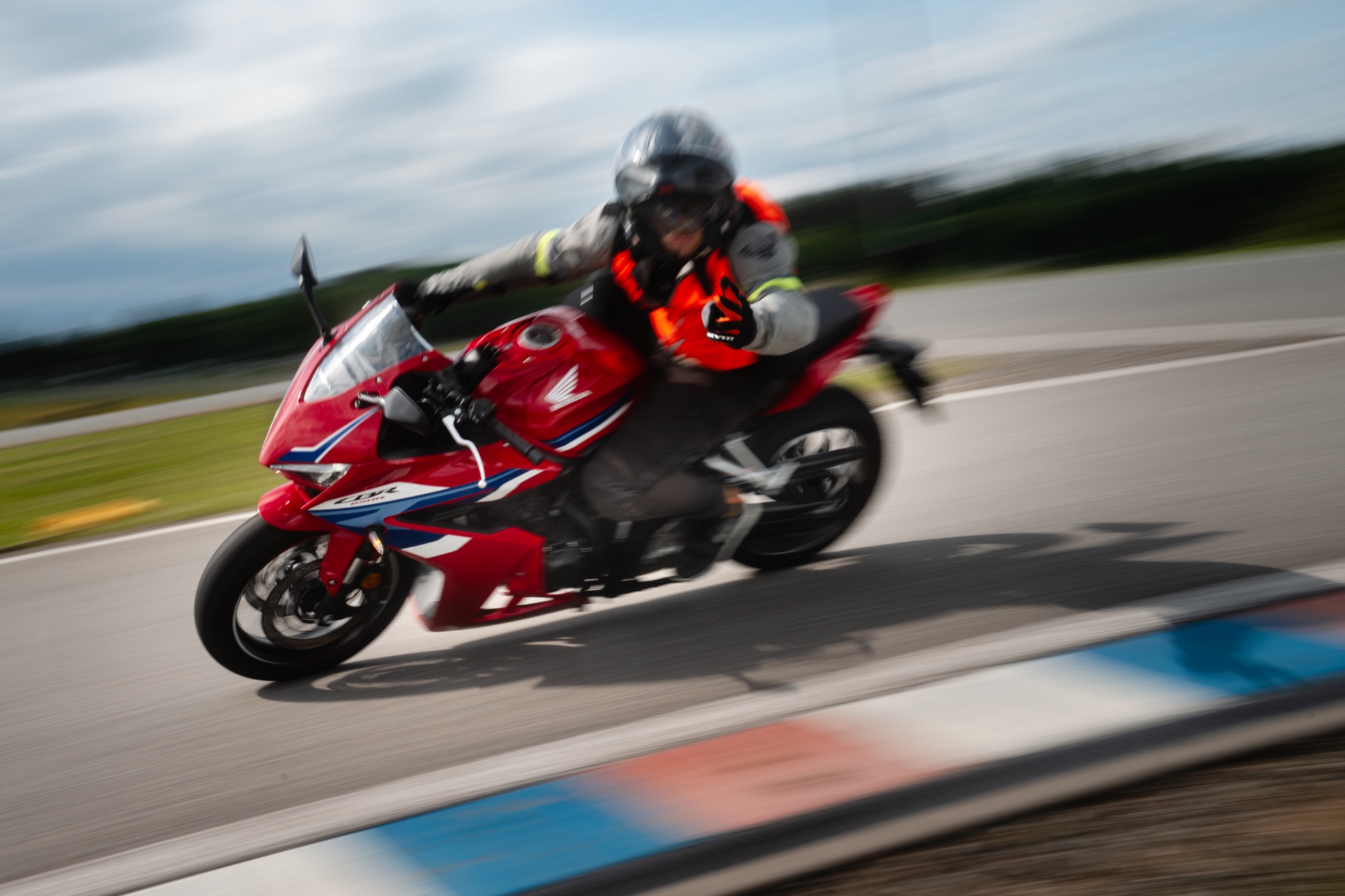 Okruhové kurzy s Okruháři.cz